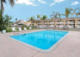 Motel 6 Garden Grove Eksteriør bilde