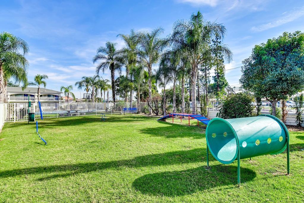 Motel 6 Garden Grove Eksteriør bilde